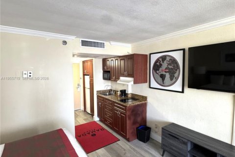 Купить кондоминиум в Санни-Айлс-Бич, Флорида 39.02м2, № 2009702 - фото 5