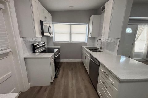 Apartamento en alquiler en Orlando, Florida, 3 dormitorios, 111.48 m2 № 1787812 - foto 19