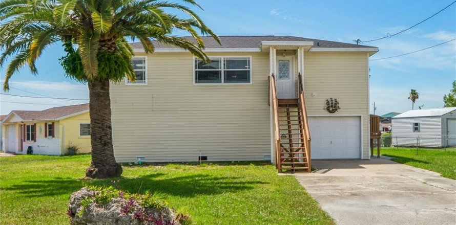 Casa en Hudson, Florida 2 dormitorios, 108.79 m2 № 2151284
