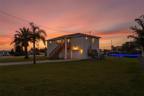 Casa en venta en Hudson, Florida, 2 dormitorios, 108.79 m2 № 2151284 - foto 2