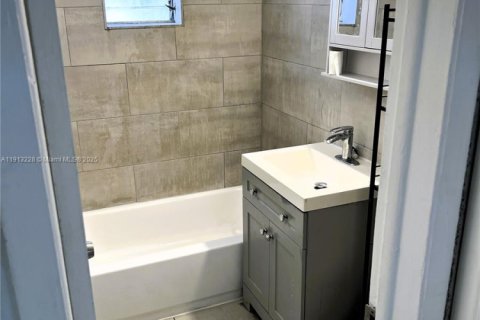 Снять в аренду виллу или дом в Холливуд, Флорида 2 спальни, 60.2м2, № 1970691 - фото 14