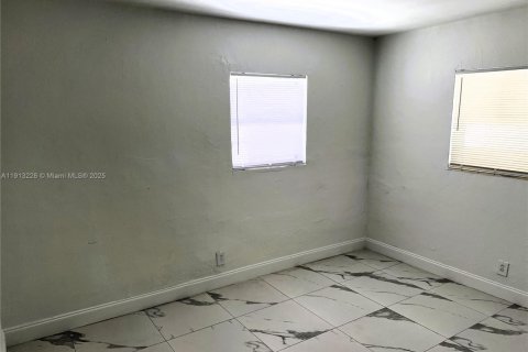 Снять в аренду виллу или дом в Холливуд, Флорида 2 спальни, 60.2м2, № 1970691 - фото 13