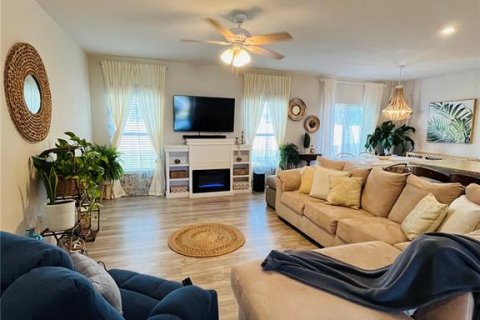 Villa ou maison à vendre à Winter Haven, Floride: 3 chambres, 132.94 m2 № 1716929 - photo 2