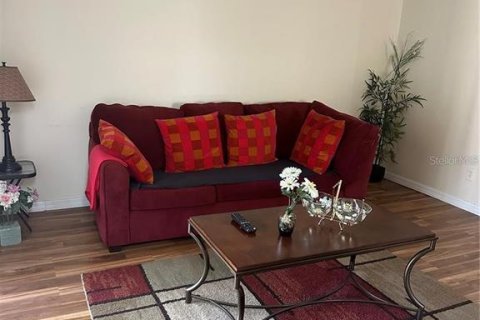 Снять в аренду кондоминиум в Орландо, Флорида 3 комнаты, 93.09м2, № 1806971 - фото 3