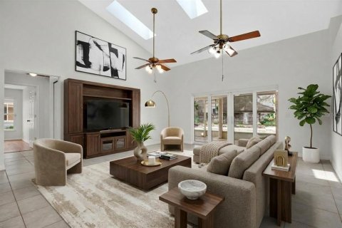 House in Oviedo, Florida 4 bedrooms, 223.43 sq.m. № 2215347 - photo 5