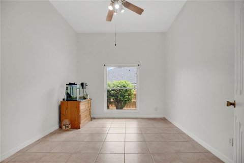 House in Oviedo, Florida 4 bedrooms, 223.43 sq.m. № 2215347 - photo 16