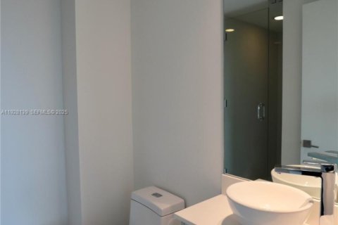 Снять в аренду кондоминиум в Майами, Флорида 2 спальни, 111.3м2, № 1990514 - фото 22