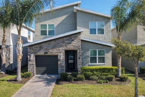 House in Davenport, Florida 5 bedrooms, 286.23 sq.m. № 2211767