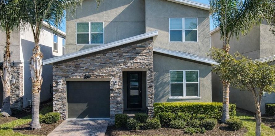 House in Davenport, Florida 5 bedrooms, 286.23 sq.m. № 2211767