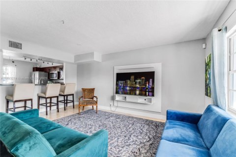 Adosado en alquiler en Hollywood, Florida, 3 dormitorios, 168.62 m2 № 1945249 - foto 3