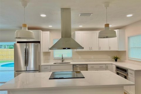 Casa en venta en Brandon, Florida, 4 dormitorios, 167.41 m2 № 1910020 - foto 7