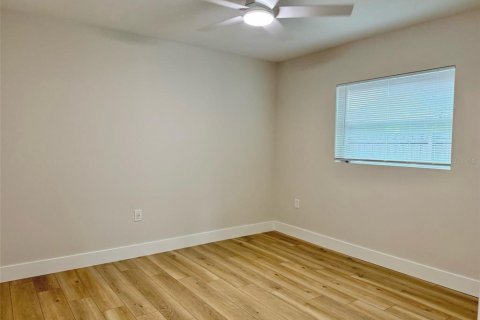 Casa en venta en Brandon, Florida, 4 dormitorios, 167.41 m2 № 1910020 - foto 22