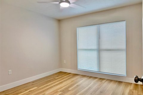 Casa en venta en Brandon, Florida, 4 dormitorios, 167.41 m2 № 1910020 - foto 20