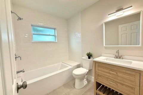 Casa en venta en Brandon, Florida, 4 dormitorios, 167.41 m2 № 1910020 - foto 15