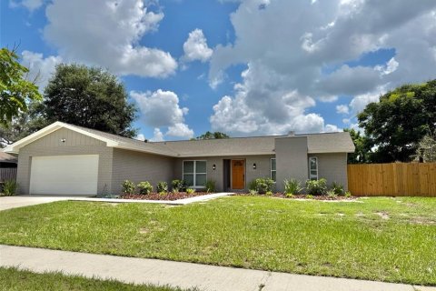 Casa en venta en Brandon, Florida, 4 dormitorios, 167.41 m2 № 1910020 - foto 3