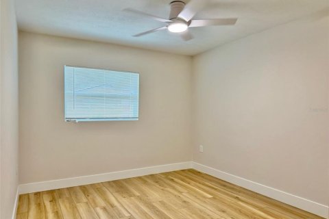 Casa en venta en Brandon, Florida, 4 dormitorios, 167.41 m2 № 1910020 - foto 21