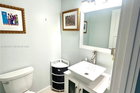 Condominio en venta en Hallandale Beach, Florida, 1 dormitorio, 80.82 m2 № 2051180 - foto 16
