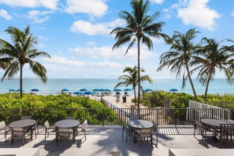 Condominio en venta en Hallandale Beach, Florida, 1 dormitorio, 80.82 m2 № 2051180 - foto 30