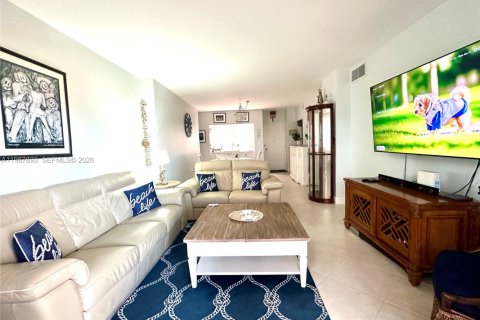 Condominio en venta en Hallandale Beach, Florida, 1 dormitorio, 80.82 m2 № 2051180 - foto 3