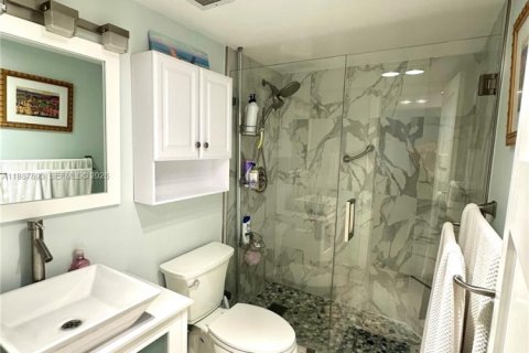Condominio en venta en Hallandale Beach, Florida, 1 dormitorio, 80.82 m2 № 2051180 - foto 23