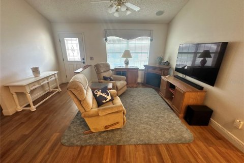 Villa ou maison à louer à The Villages, Floride: 3 chambres, 144.65 m2 № 2275691 - photo 6