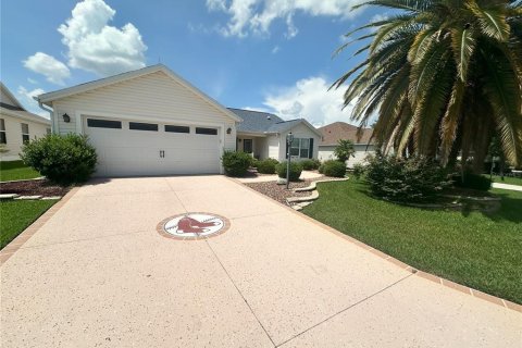 House in The Villages, Florida 3 bedrooms, 144.65 sq.m. № 2275691