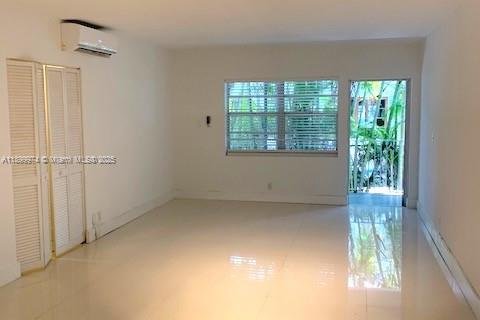 Apartment in Miami Beach, Florida 44.87 sq.m. № 1952519 - photo 12