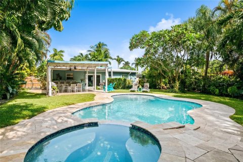 House in Fort Lauderdale, Florida 3 bedrooms, 128.21 sq.m. № 2365330