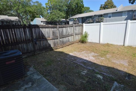 Townhouse in Tampa, Florida 2 bedrooms, 96.06 sq.m. № 1905340 - photo 19