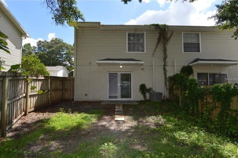 Townhouse in Tampa, Florida 2 bedrooms, 96.06 sq.m. № 1905340 - photo 2