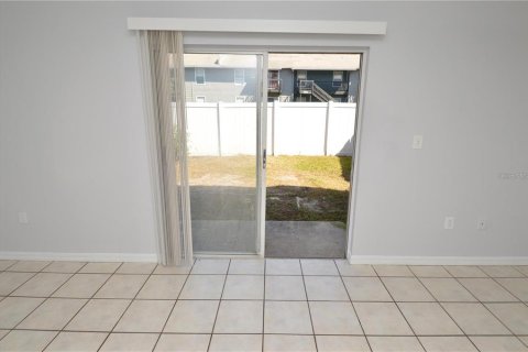 Townhouse in Tampa, Florida 2 bedrooms, 96.06 sq.m. № 1905340 - photo 7