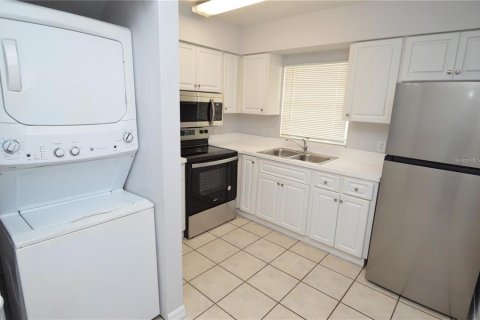 Townhouse in Tampa, Florida 2 bedrooms, 96.06 sq.m. № 1905340 - photo 9