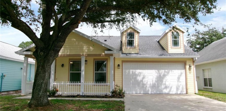 Casa en Zephyrhills, Florida 4 dormitorios, 199 m2 № 2222818