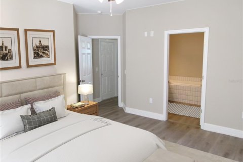 Casa en venta en Zephyrhills, Florida, 4 dormitorios, 199 m2 № 2222818 - foto 11