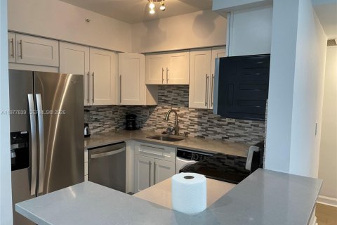 Condo in Miami Beach, Florida, 1 bedroom  № 2044594 - photo 3