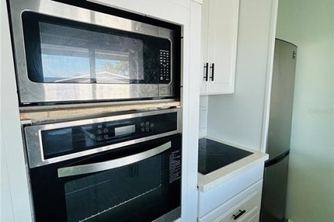 Copropriété à louer à Sarasota, Floride: 2 chambres, 67.63 m2 № 1540127 - photo 7