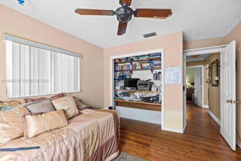 Casa en venta en Pembroke Pines, Florida, 4 dormitorios, 158.77 m2 № 2307798 - foto 24