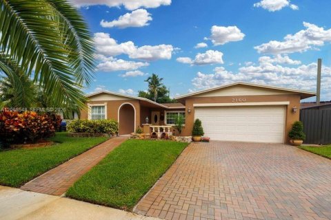 Casa en venta en Pembroke Pines, Florida, 4 dormitorios, 158.77 m2 № 2307798 - foto 27