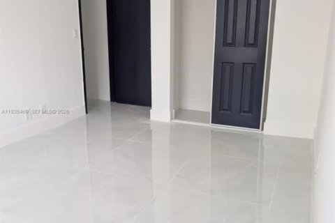 Copropriété à louer à Pembroke Pines, Floride: 3 chambres, 104.52 m2 № 1997446 - photo 17