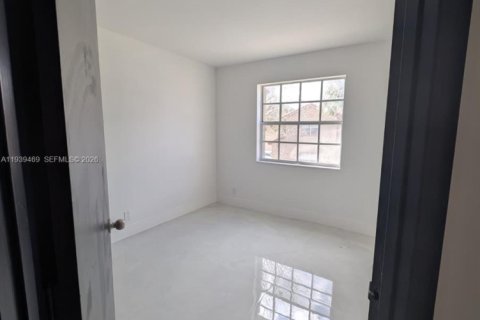 Copropriété à louer à Pembroke Pines, Floride: 3 chambres, 104.52 m2 № 1997446 - photo 13