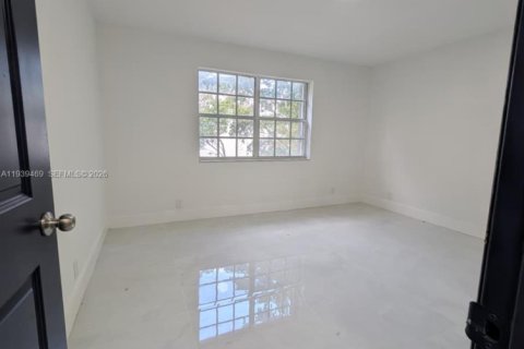 Copropriété à louer à Pembroke Pines, Floride: 3 chambres, 104.52 m2 № 1997446 - photo 9