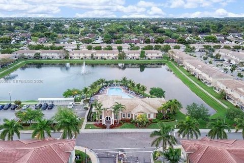 Touwnhouse à vendre à Tamarac, Floride: 2 chambres, 107.3 m2 № 2402644 - photo 30