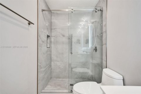 Touwnhouse à vendre à Tamarac, Floride: 2 chambres, 107.3 m2 № 2402644 - photo 13