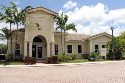 Touwnhouse à vendre à Tamarac, Floride: 2 chambres, 107.3 m2 № 2402644 - photo 19
