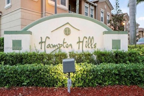 Touwnhouse à vendre à Tamarac, Floride: 2 chambres, 107.3 m2 № 2402644 - photo 16