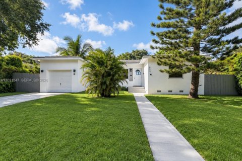 Villa ou maison à vendre à Biscayne Park, Floride: 3 chambres № 2262787 - photo 4