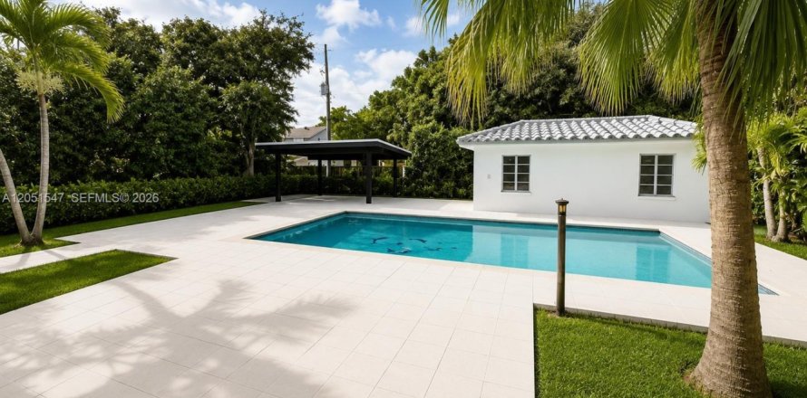 Villa ou maison à Biscayne Park, Floride 3 chambres № 2262787
