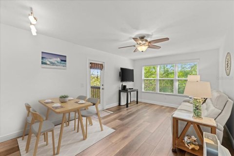 Condo in Daytona Beach, Florida, 2 bedrooms  № 1578278 - photo 6