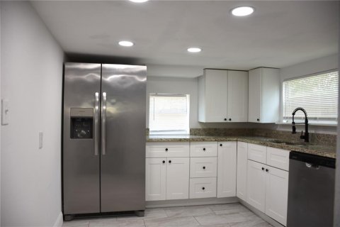 Villa ou maison à vendre à Lakeland, Floride: 4 chambres, 111.85 m2 № 2121099 - photo 10