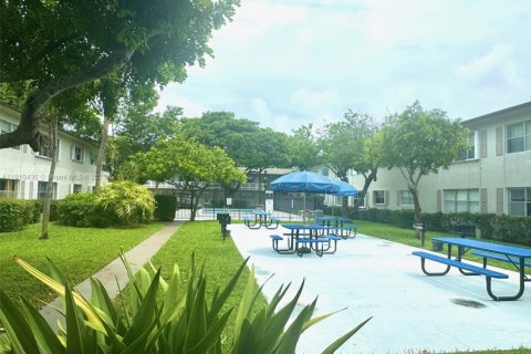 Condominio en venta en Deerfield Beach, Florida, 2 dormitorios, 78.04 m2 № 2013145 - foto 8